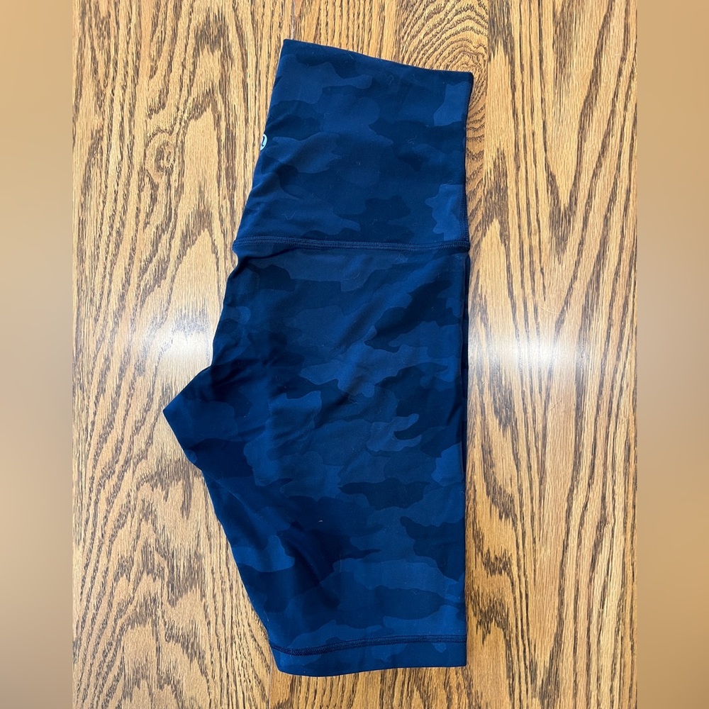 Align super high rise short leggings 10 inch black camo